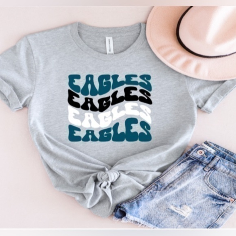 ⭐️HP⭐️Philadelphia Eagles Wavy Tee